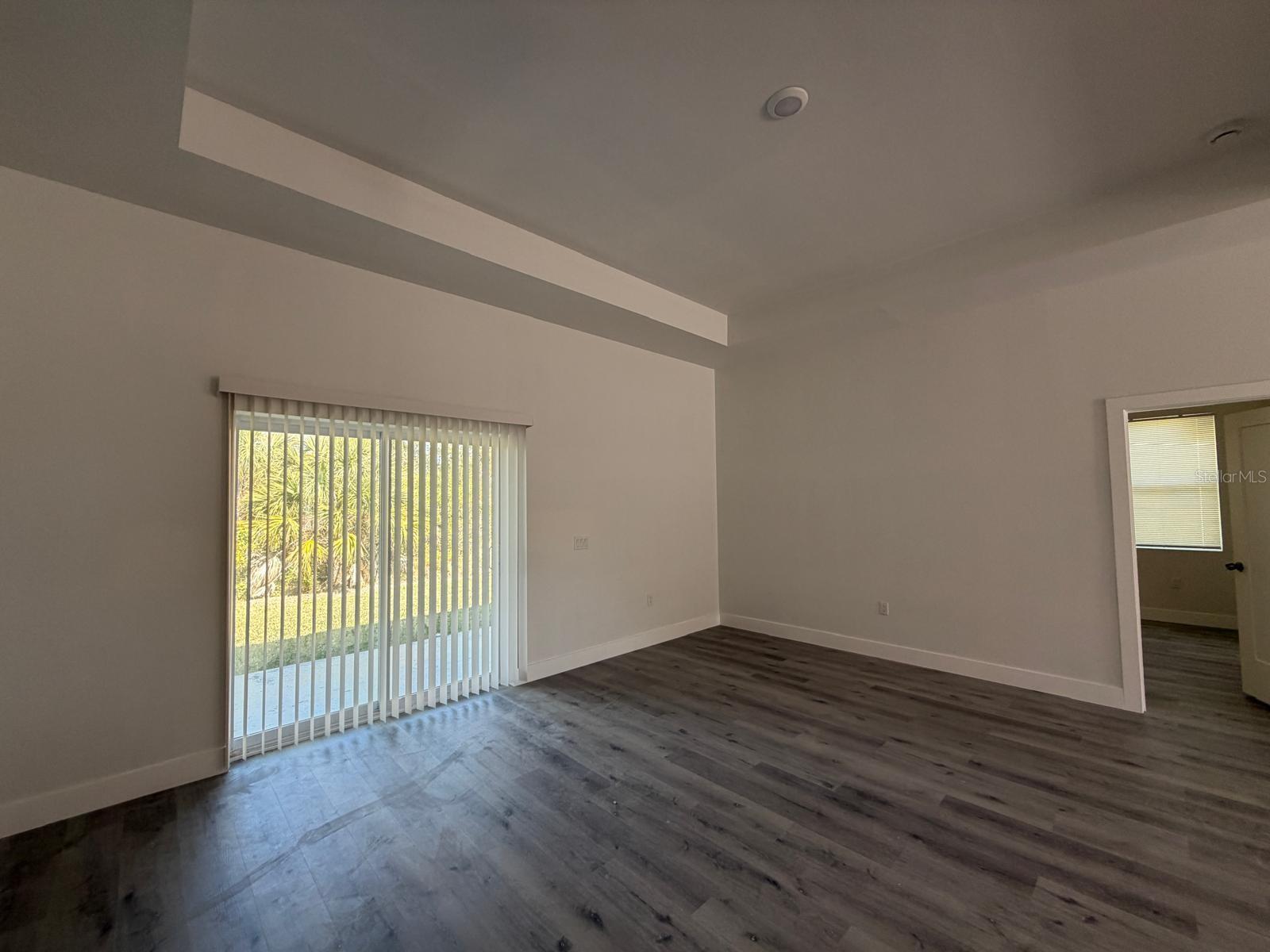 ROTONDA LAKES - Residential