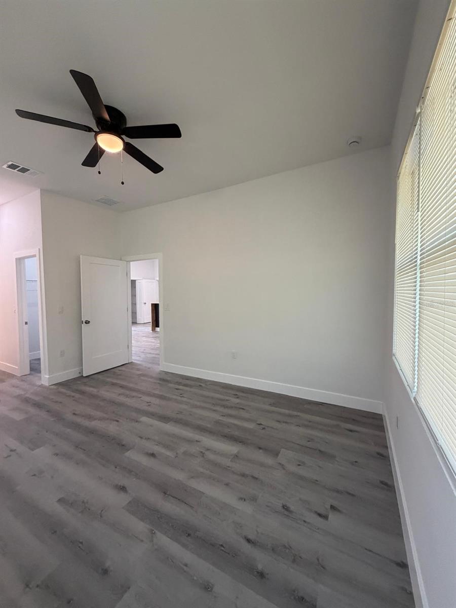 ROTONDA LAKES - Residential