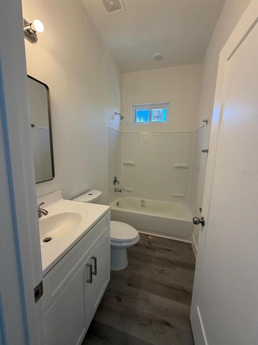 ROTONDA LAKES - Residential