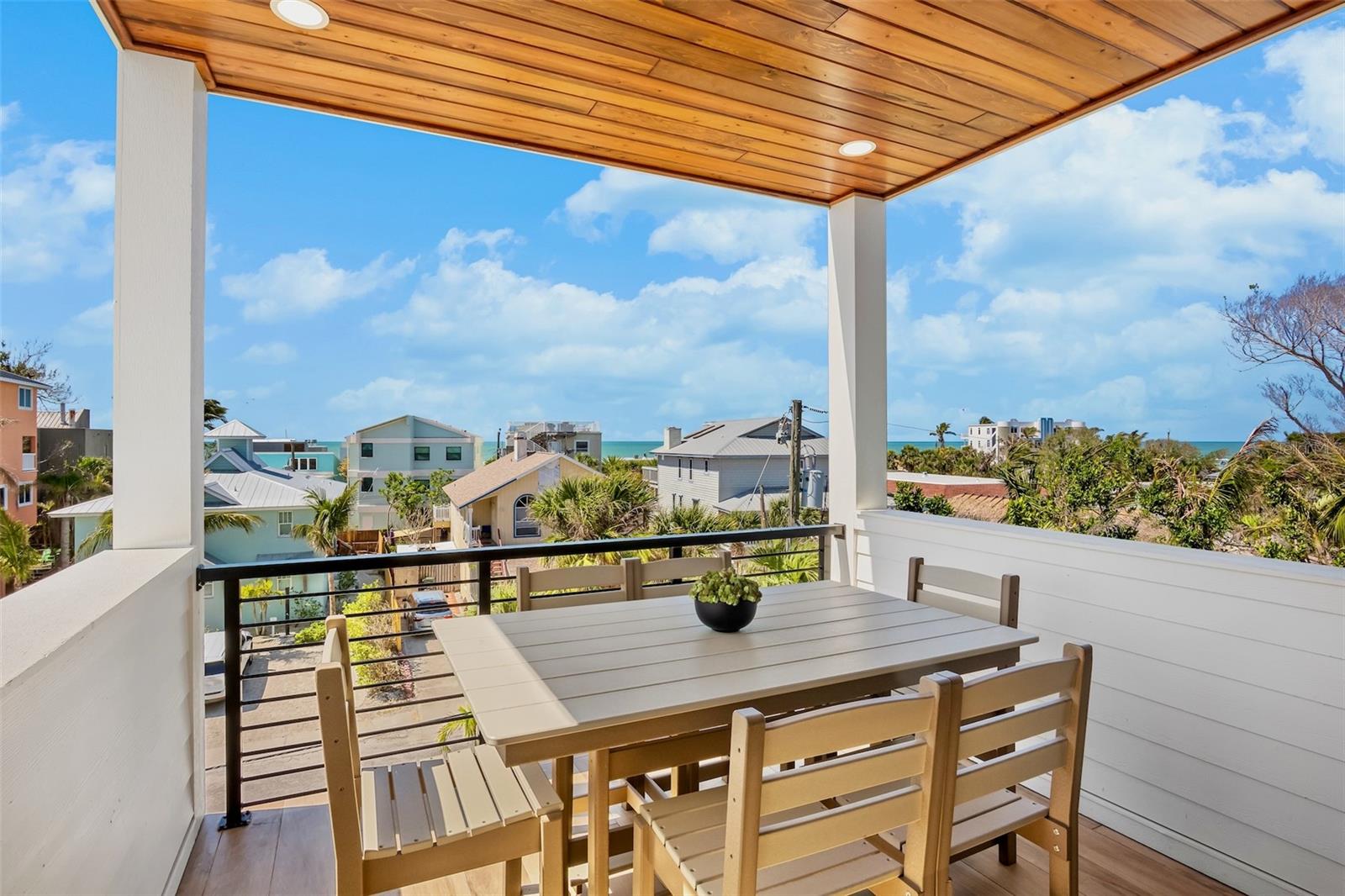 MIRA MAR BEACH - Residential