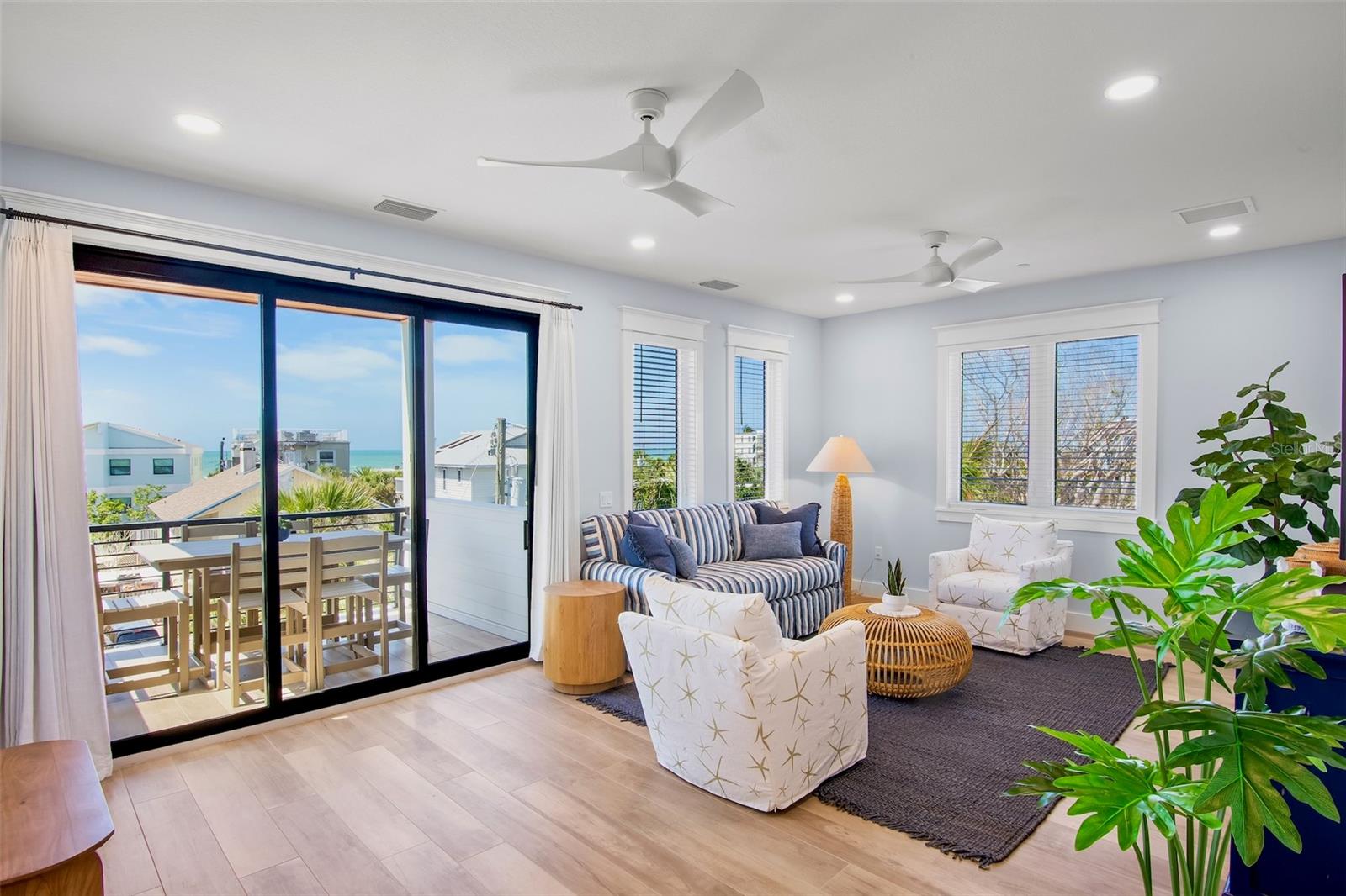 MIRA MAR BEACH - Residential