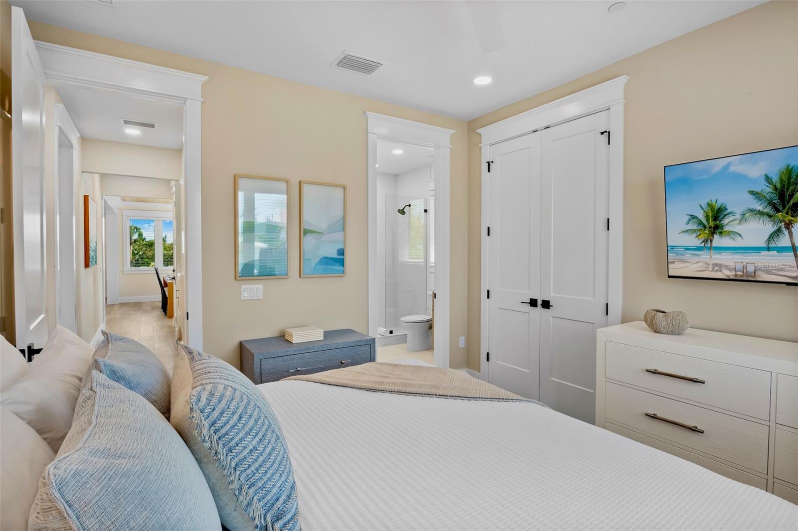 MIRA MAR BEACH - Residential