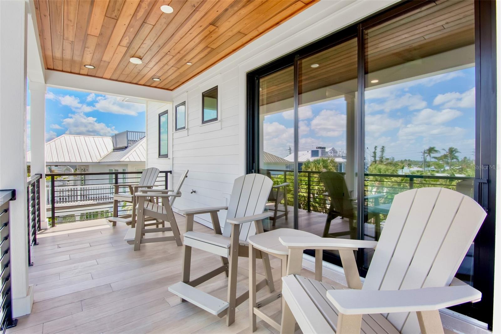 MIRA MAR BEACH - Residential