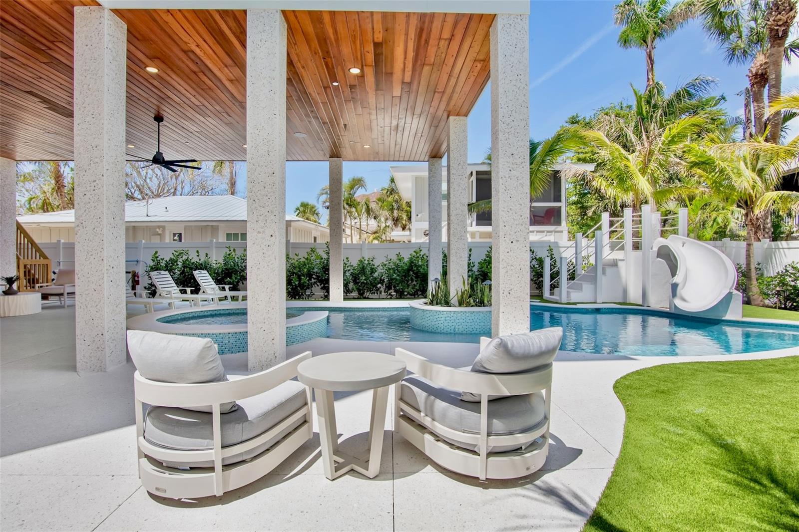 MIRA MAR BEACH - Residential