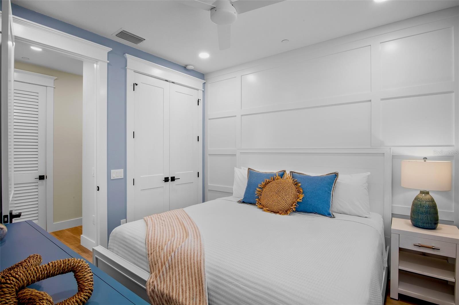 MIRA MAR BEACH - Residential