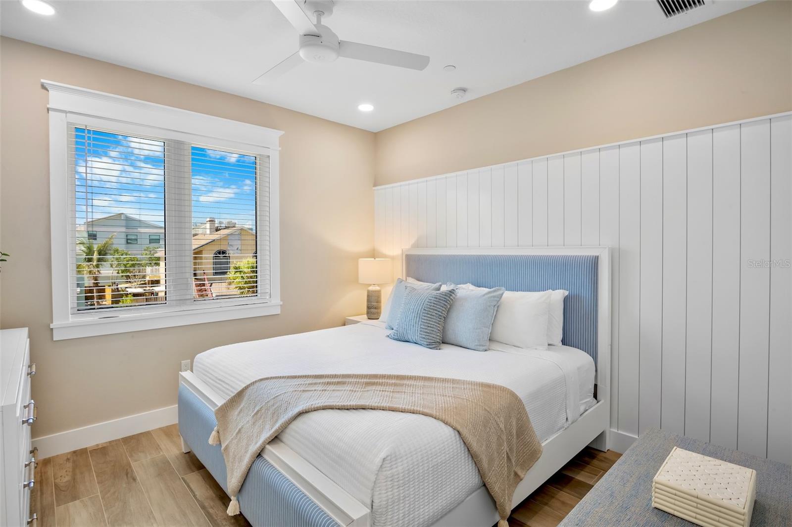 MIRA MAR BEACH - Residential