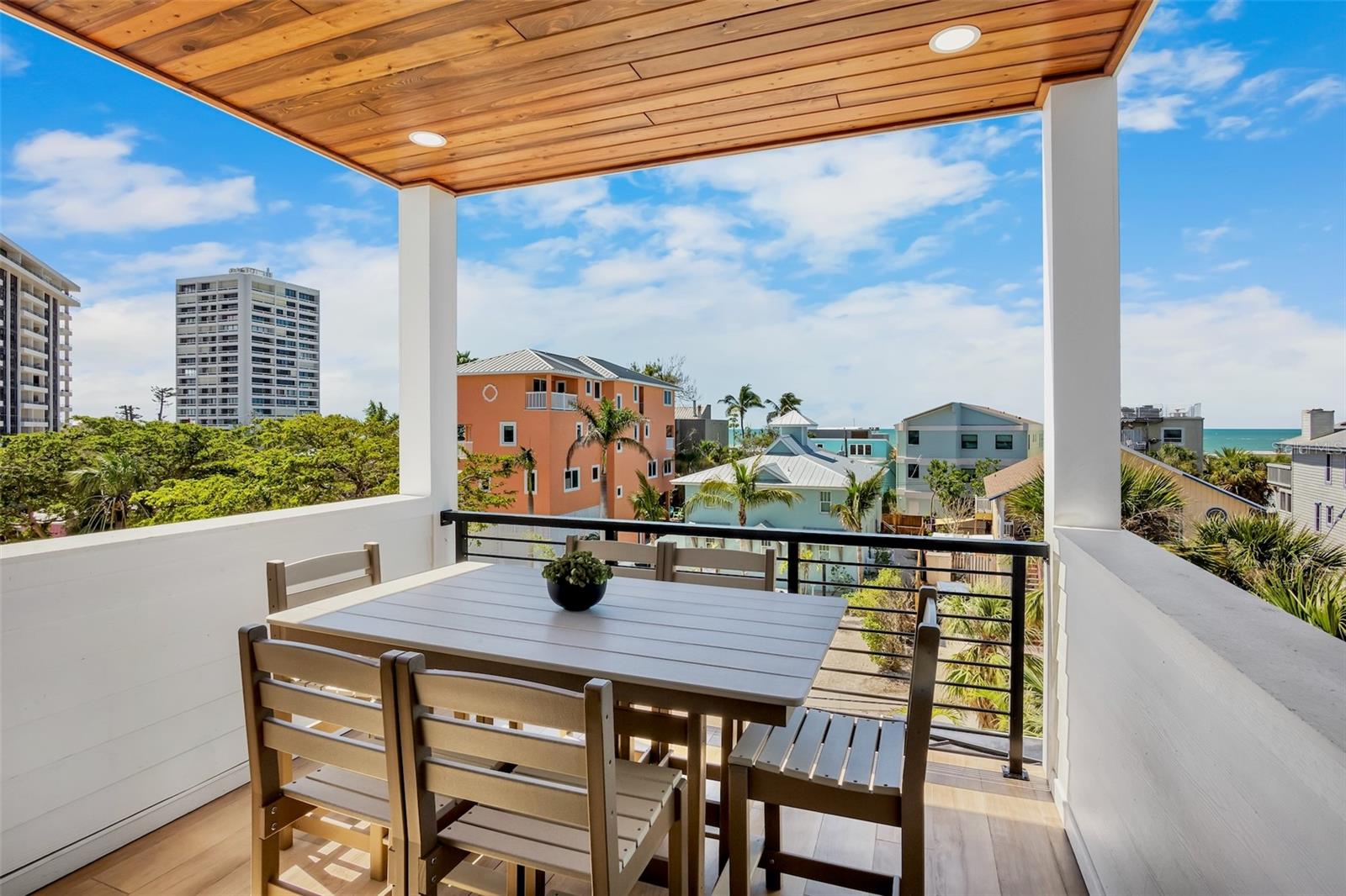 MIRA MAR BEACH - Residential