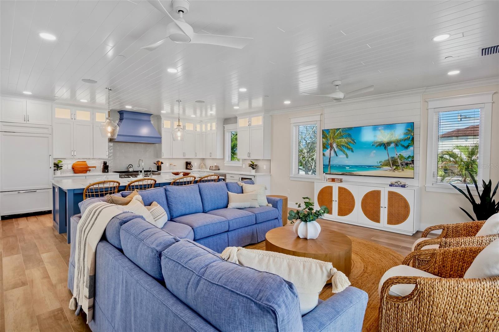 MIRA MAR BEACH - Residential