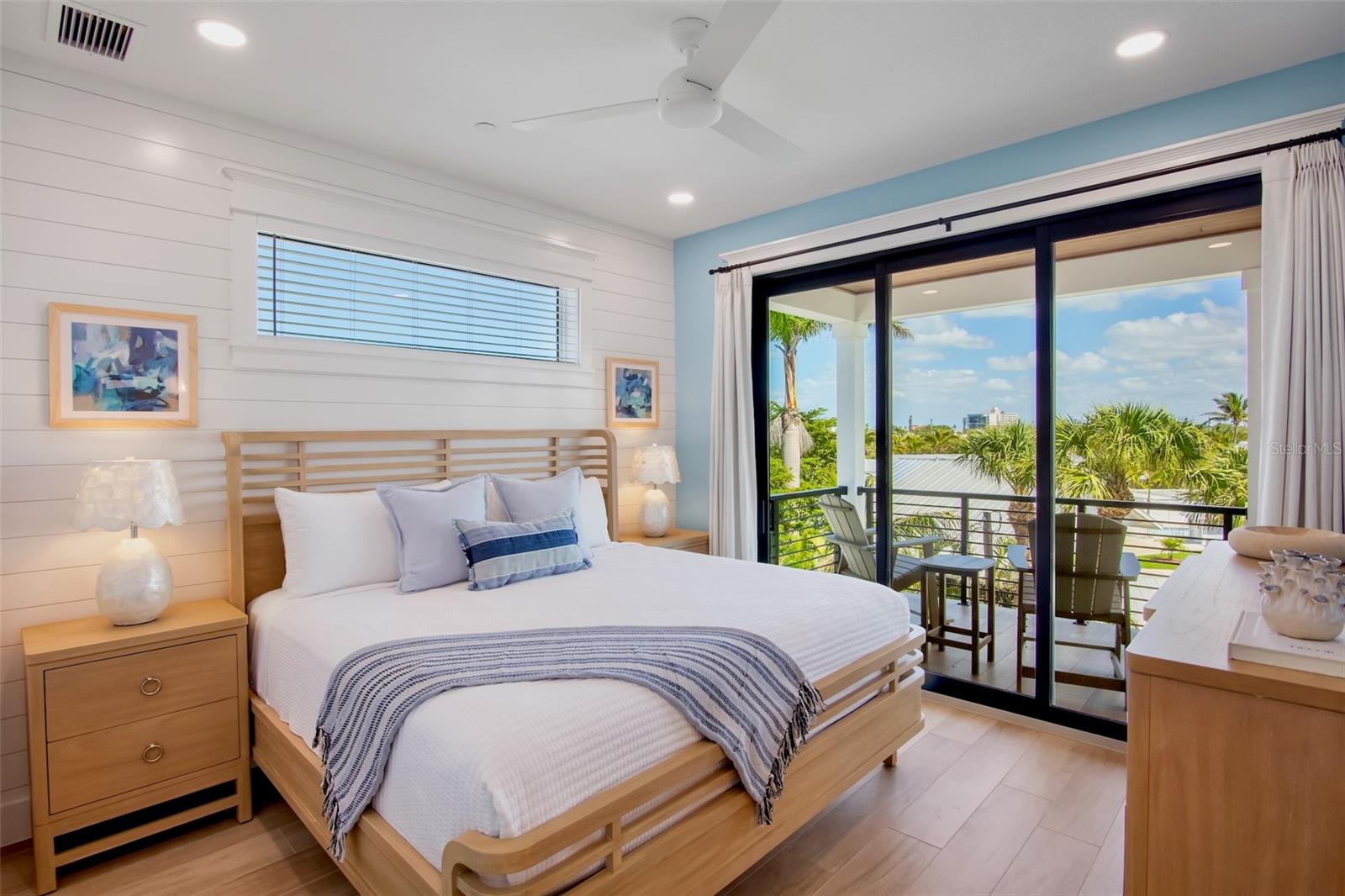 MIRA MAR BEACH - Residential