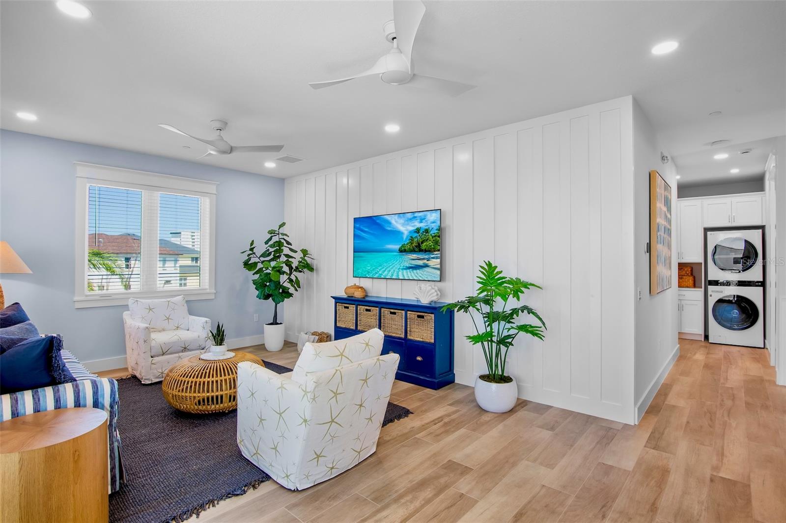 MIRA MAR BEACH - Residential