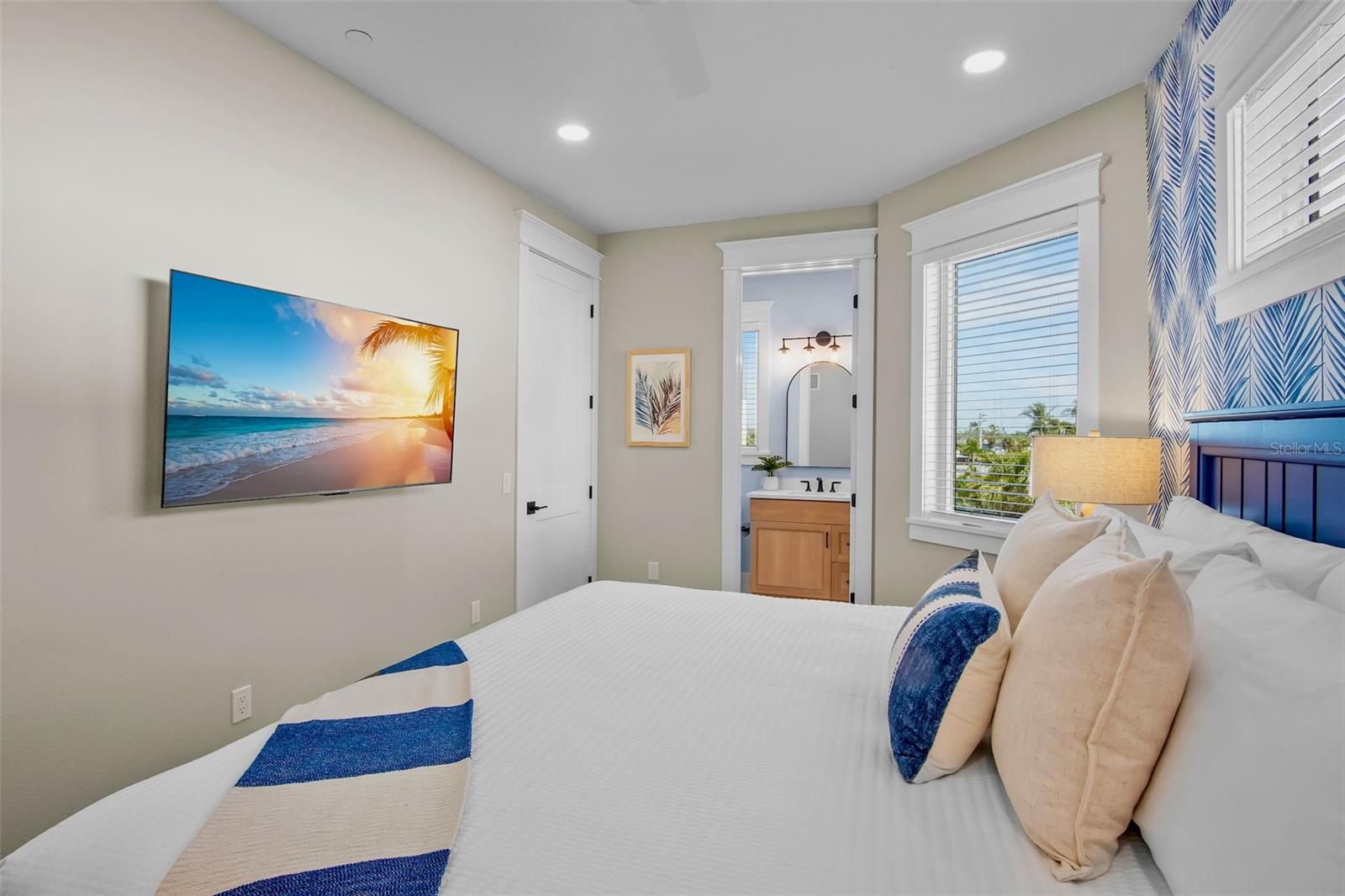 MIRA MAR BEACH - Residential