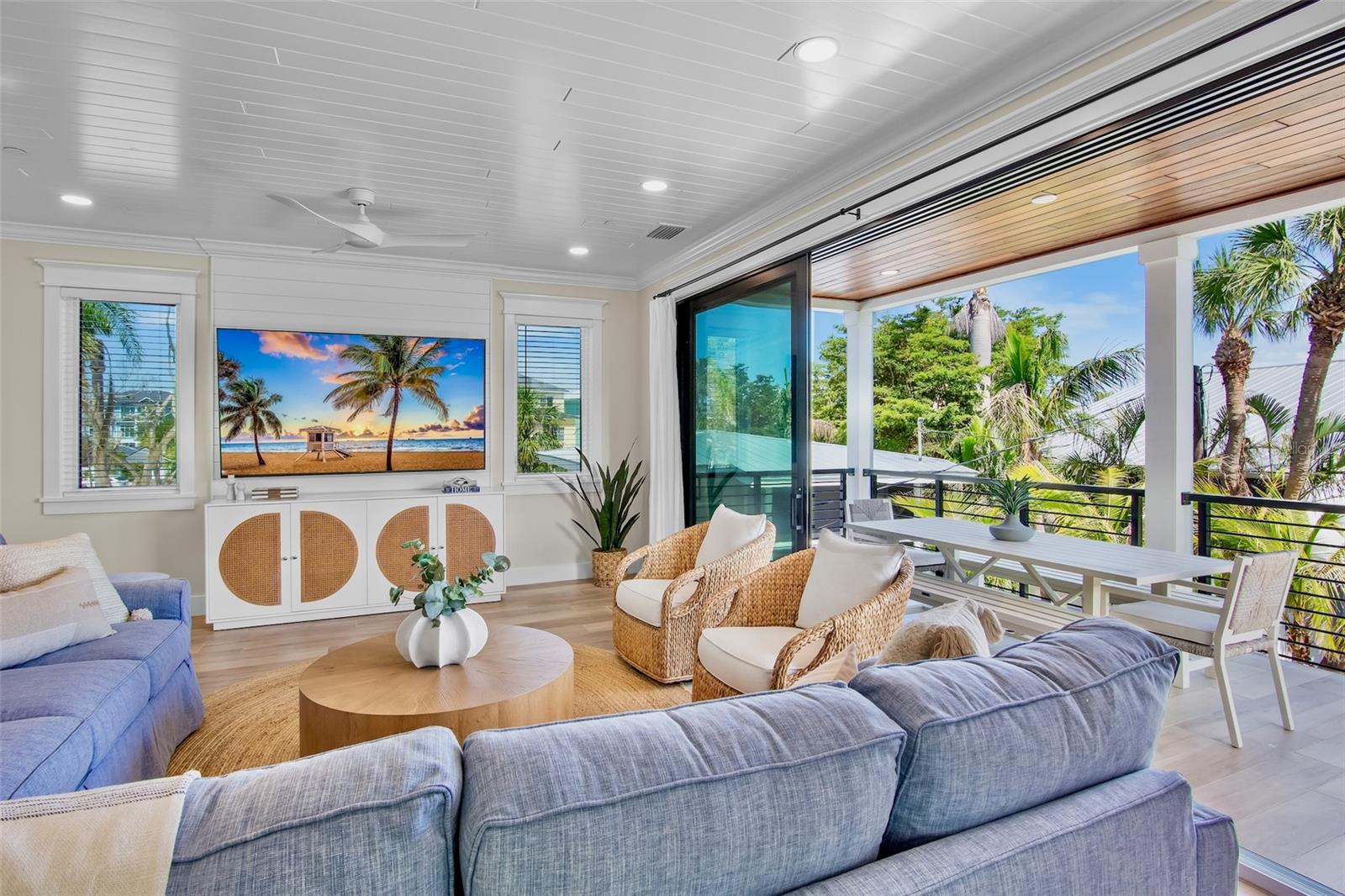 MIRA MAR BEACH - Residential