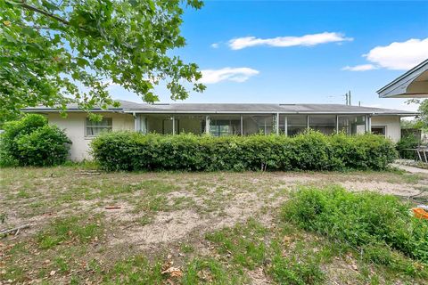 Tiny photo for 2201 Washington Avenue, Eustis, FL 32726 (MLS # O6410137)