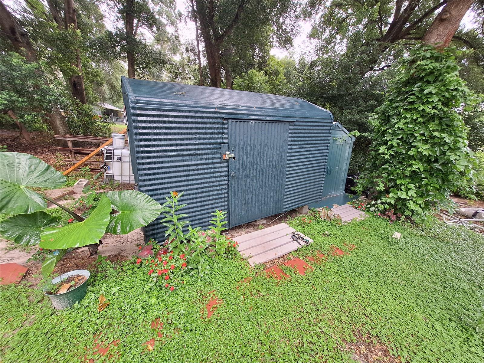 WOODS & LAKES - Residential