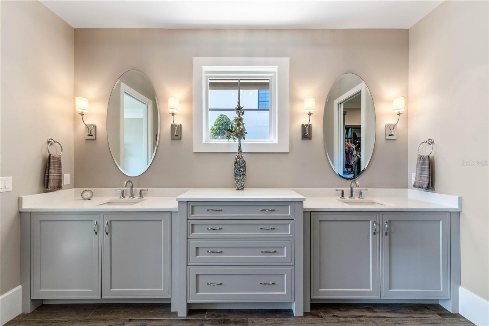 BALDWIN PARKA - Residential