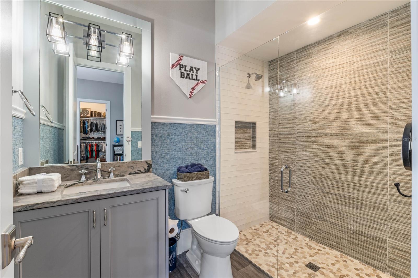 BALDWIN PARKA - Residential