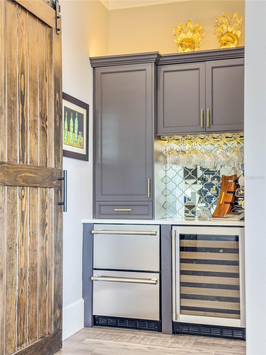 BALDWIN PARKA - Residential