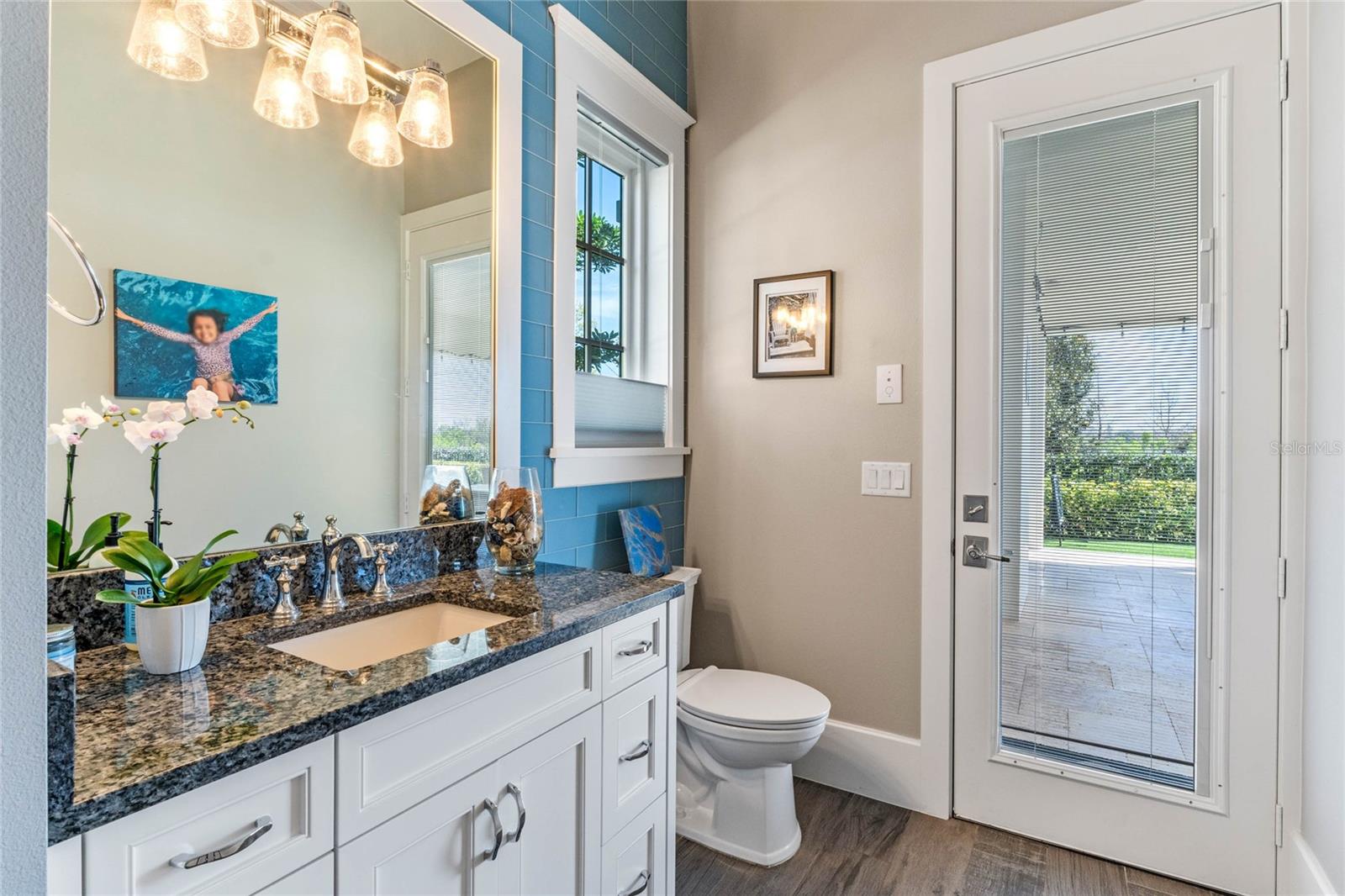 BALDWIN PARKA - Residential