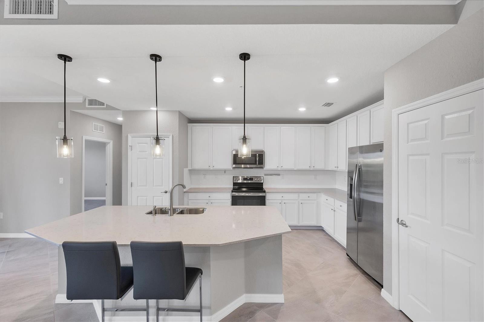 SARASOTA NATIONAL - Residential