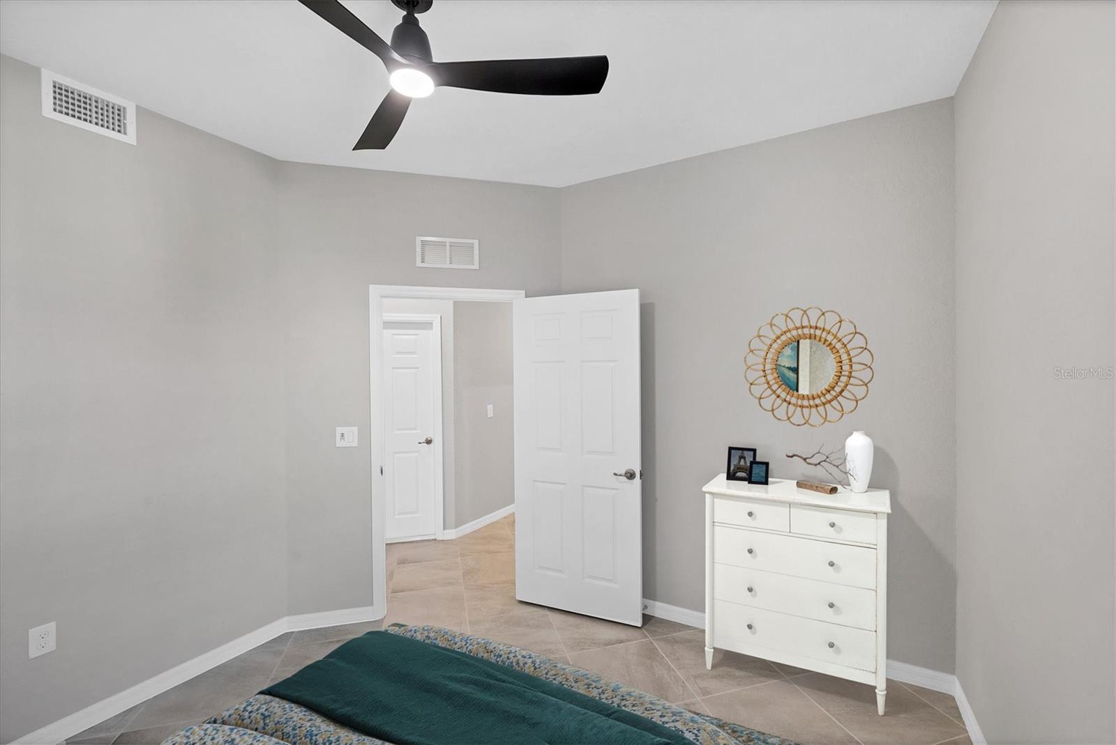 SARASOTA NATIONAL - Residential