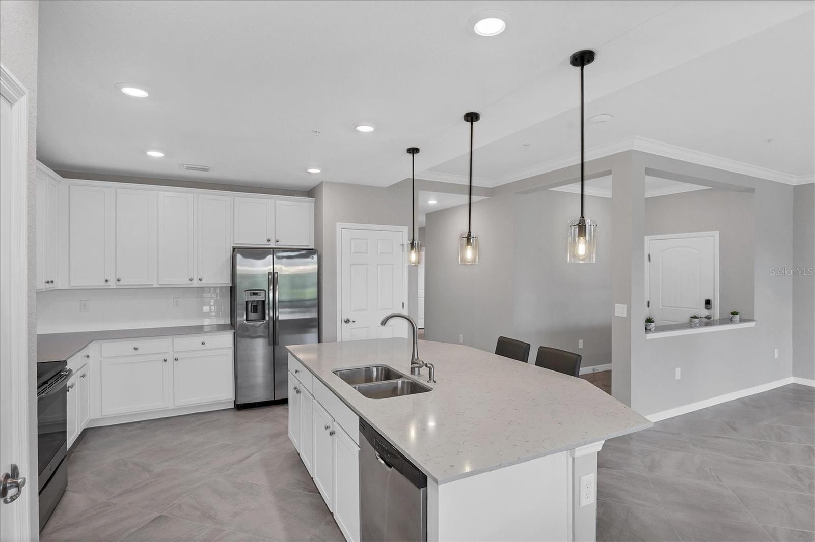 SARASOTA NATIONAL - Residential