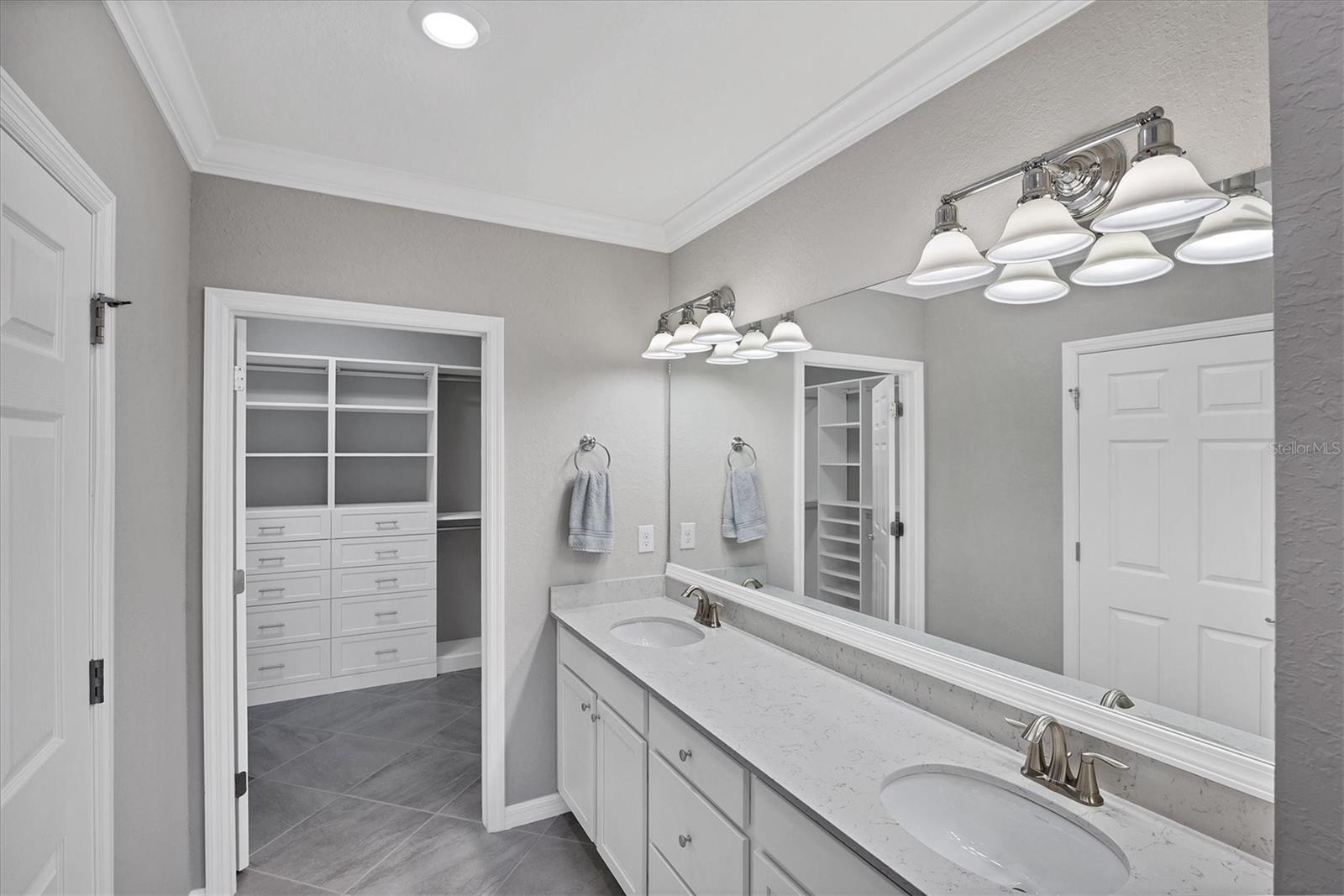 SARASOTA NATIONAL - Residential