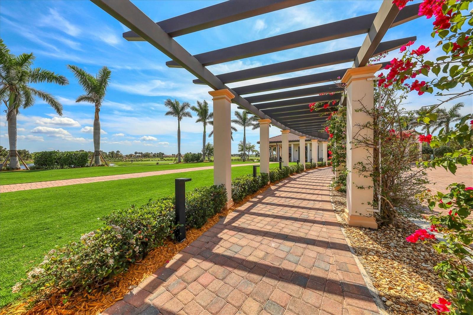 SARASOTA NATIONAL - Residential