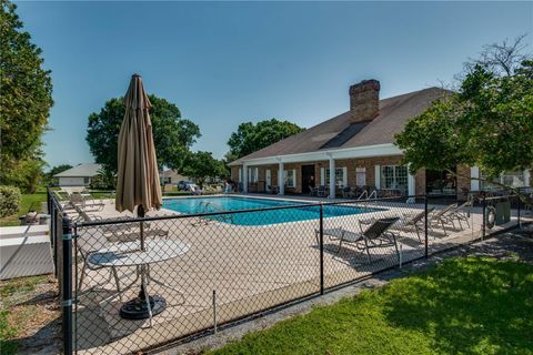 Tiny photo for 5011 NW 31st Street, Ocala, FL 34482 (MLS # OM716530)