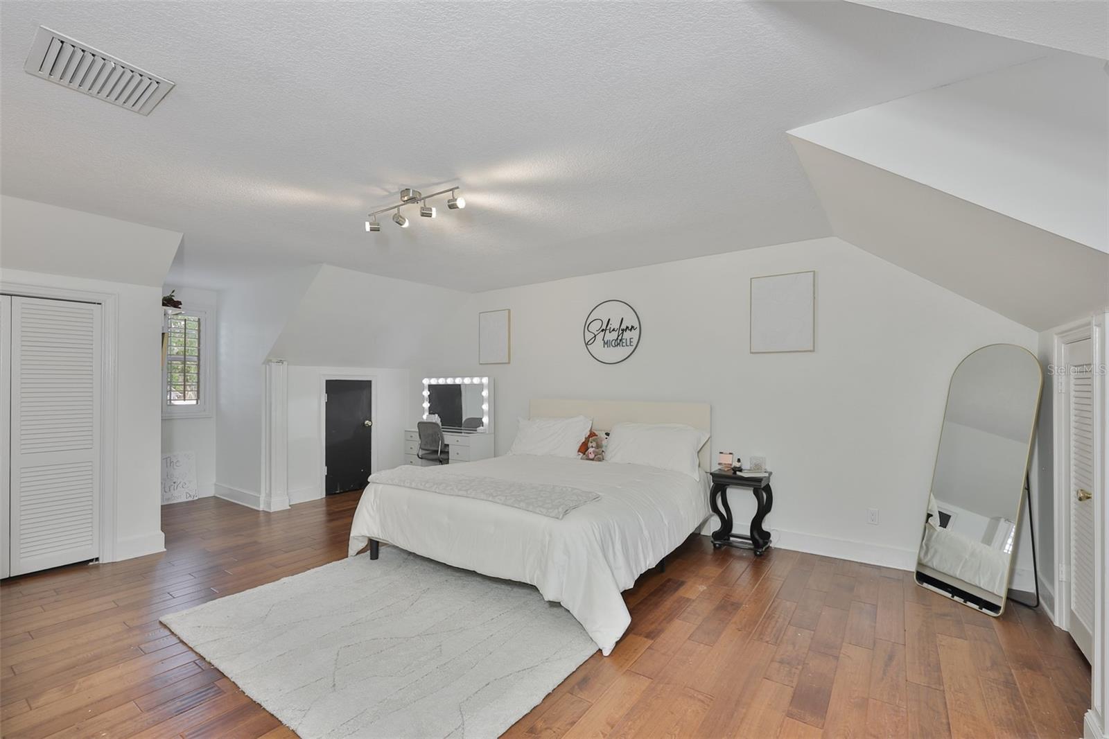 HICKORY CREEK 1ST ADD - Residential