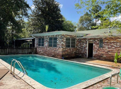 CREEKSIDE - Residential Lease