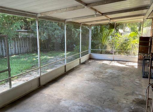 CREEKSIDE - Residential Lease