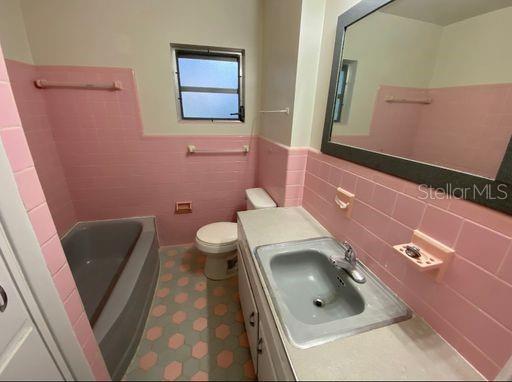 CREEKSIDE - Residential Lease