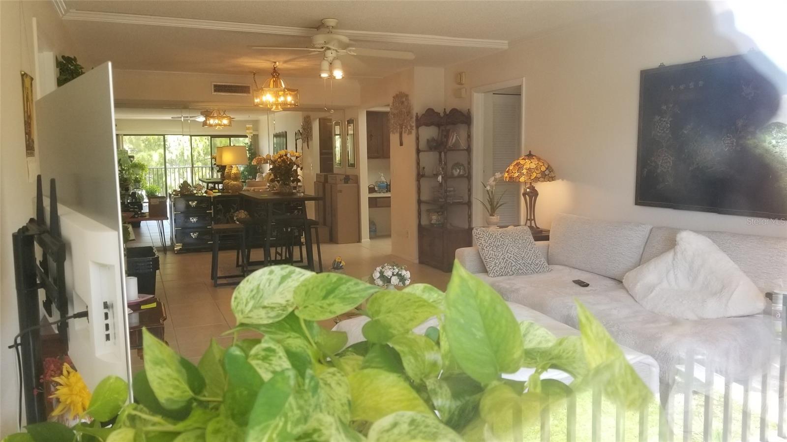 MEDITERRANEAN MANORS - Residential Lease