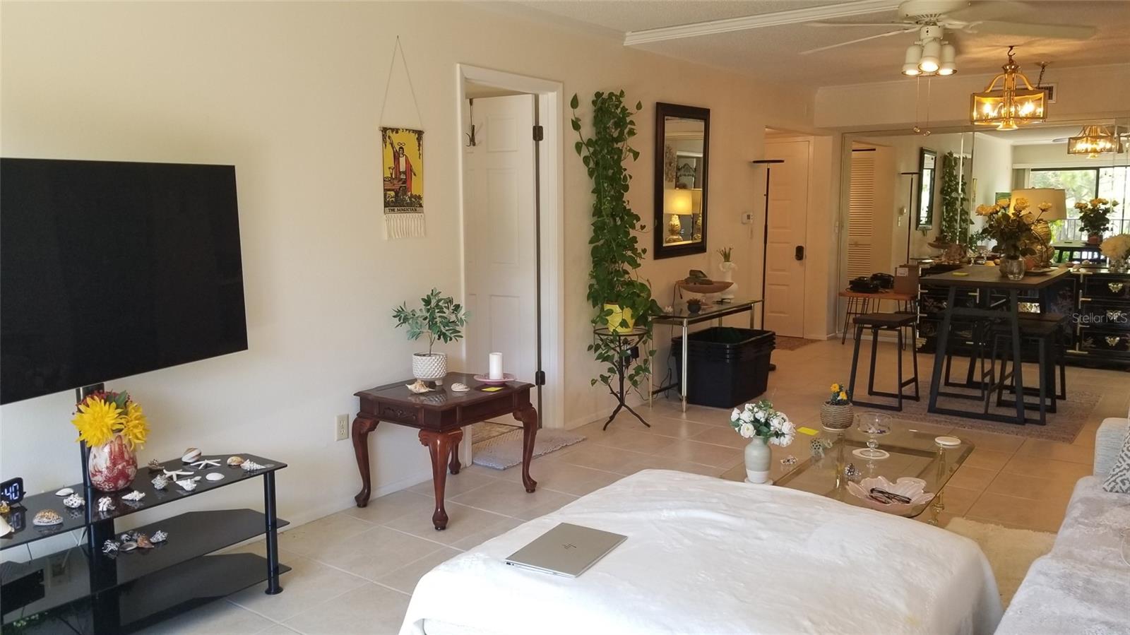 MEDITERRANEAN MANORS - Residential Lease