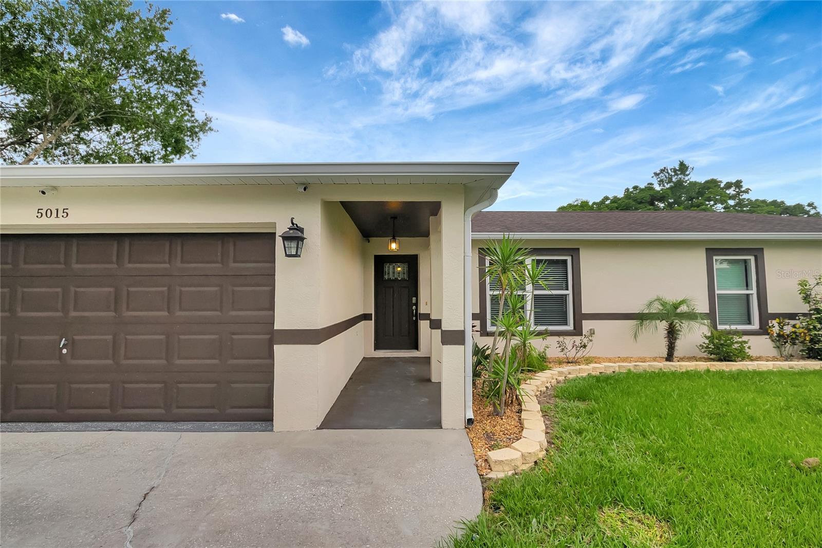 5015 SUMMER HILL DRIVE
