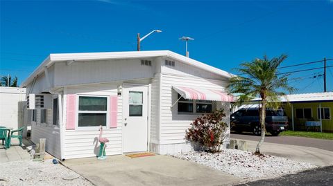 Photo of 31 1st Street, Bradenton, FL 34210 (MLS # A4686150)