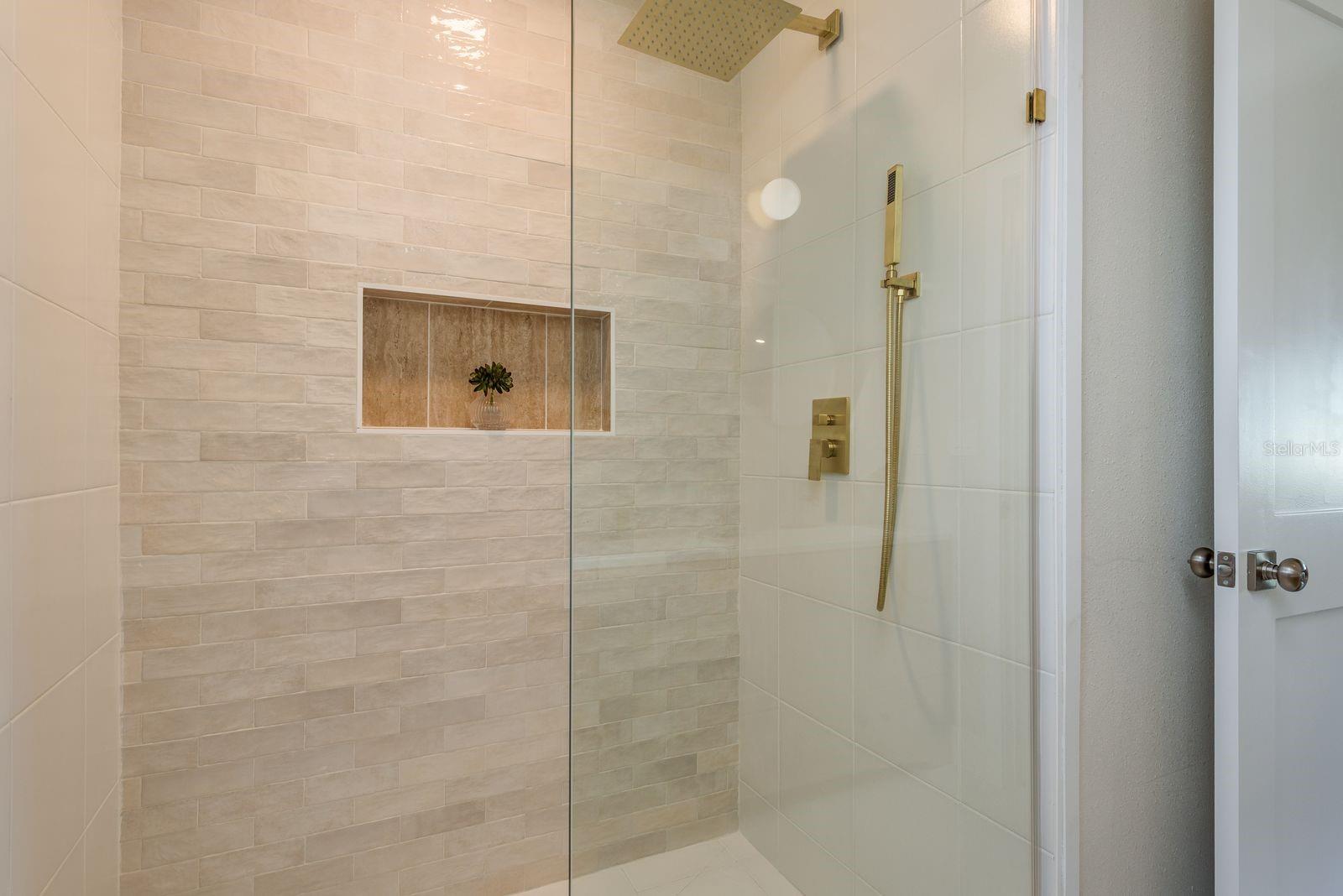 MASSACHUSETTS HEIGHTS - Residential