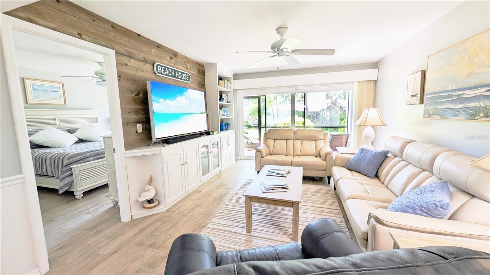 512 W VENICE AVENUE 102