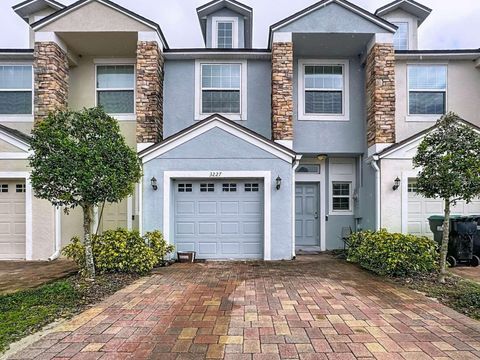 Photo of 3227 Crown Jewel Court, Orlando, FL 32807 (MLS # TB8432886) Photo of 3227 Crown Jewel Court, Orlando, FL 32807 (MLS # TB8432886)