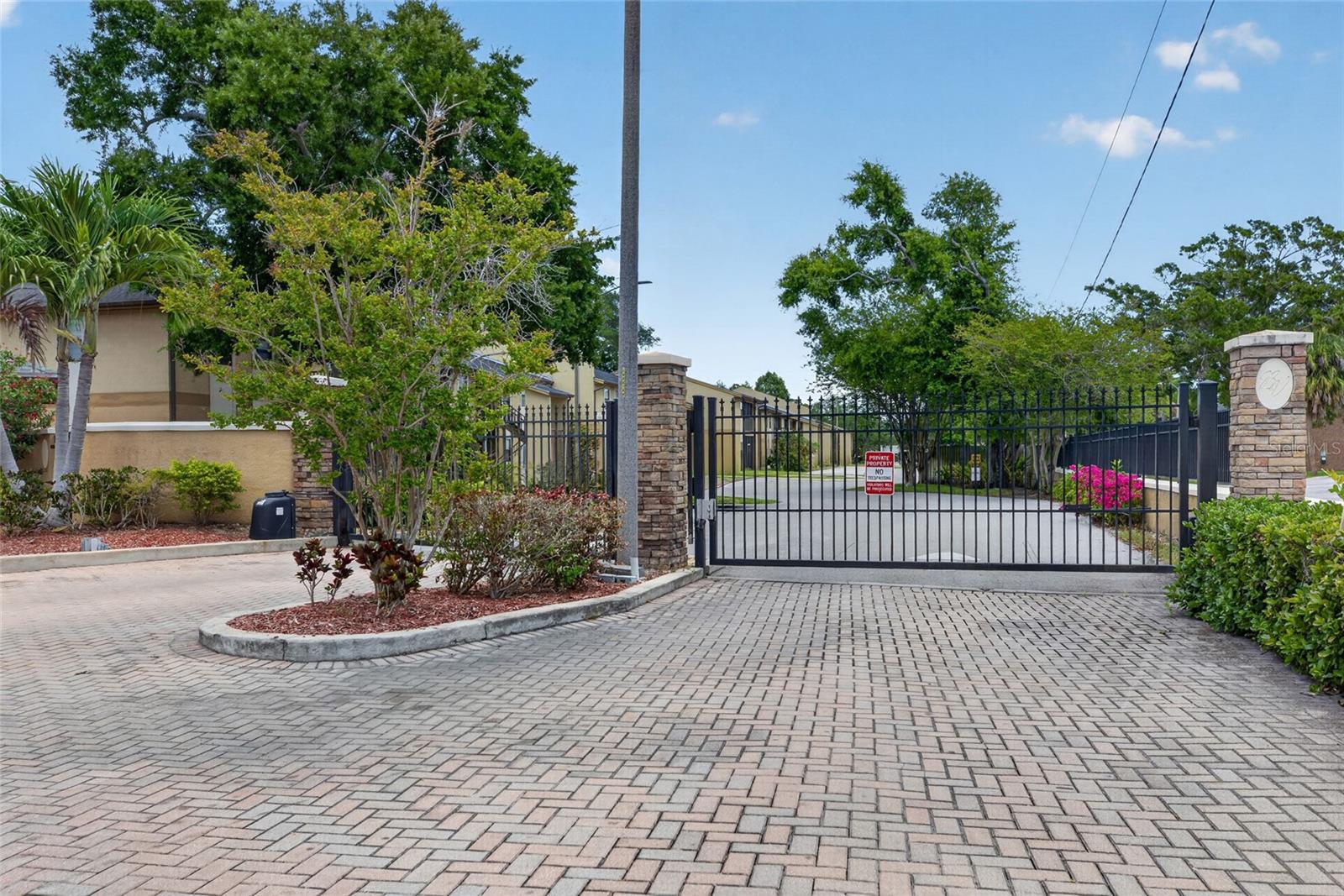 BELLA VISTA ON LAKE - Residential