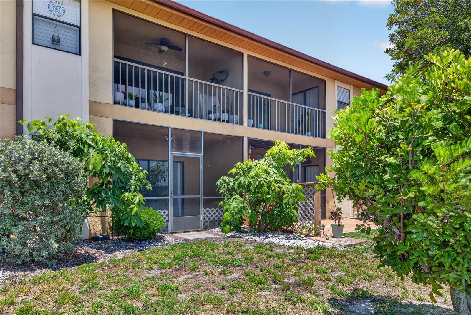 BELLA VISTA ON LAKE - Residential