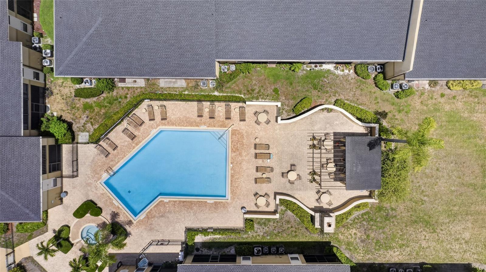 BELLA VISTA ON LAKE - Residential