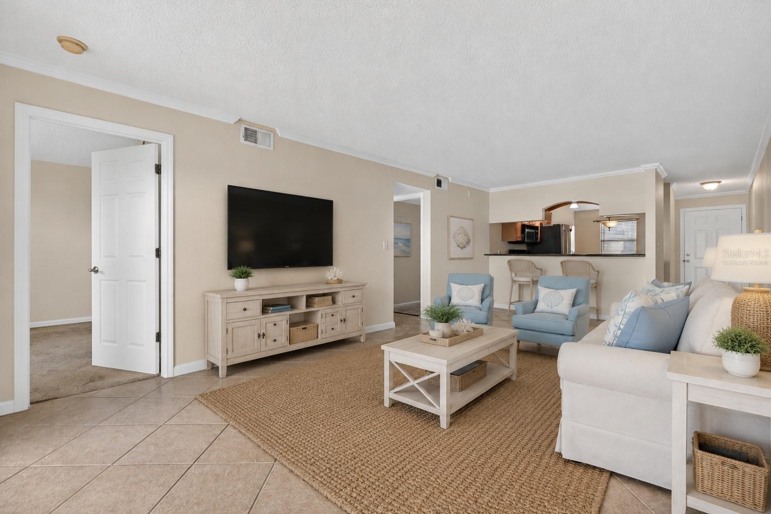BELLA VISTA ON LAKE - Residential