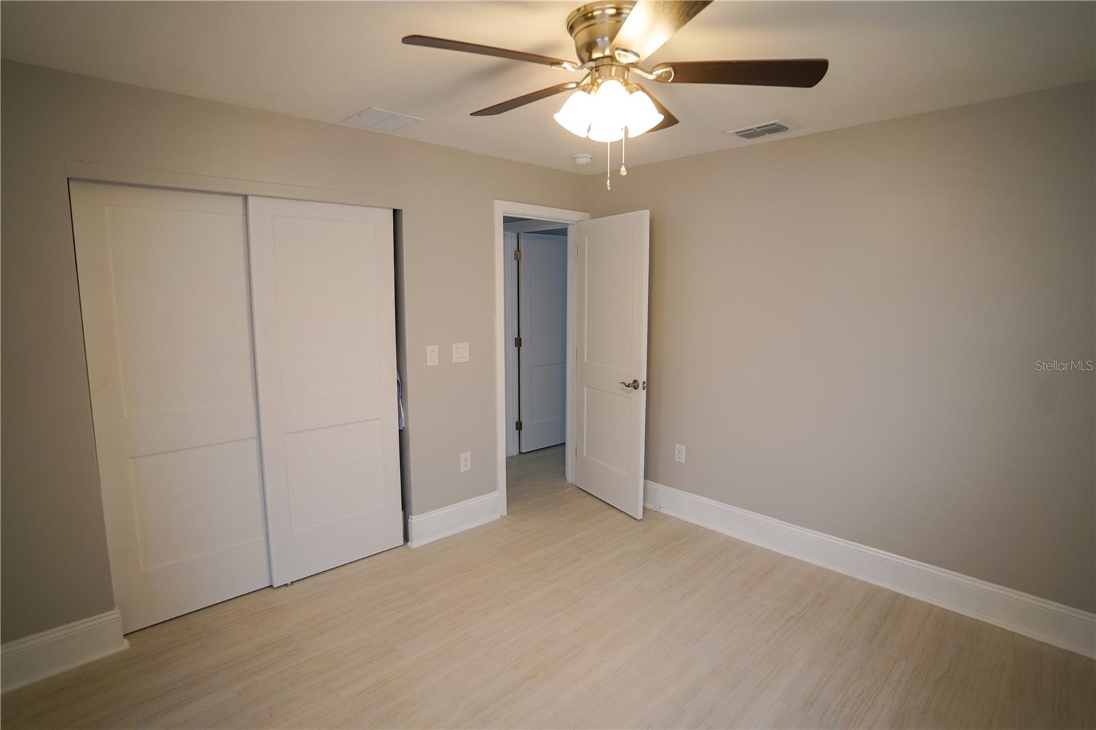 MIRA BELLA 1 - Residential