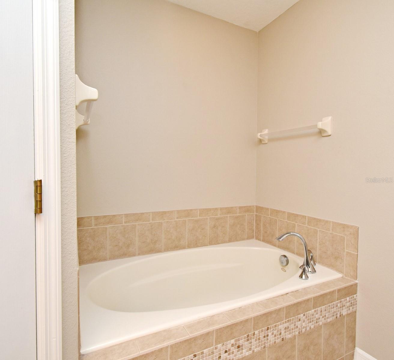 CLAYTON CROSSING - Residential Lease