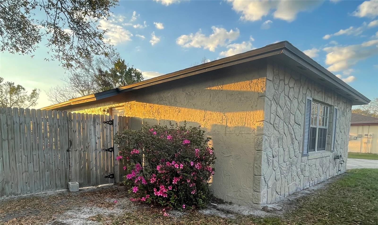 WOODBERY ESTATES - Residential Lease