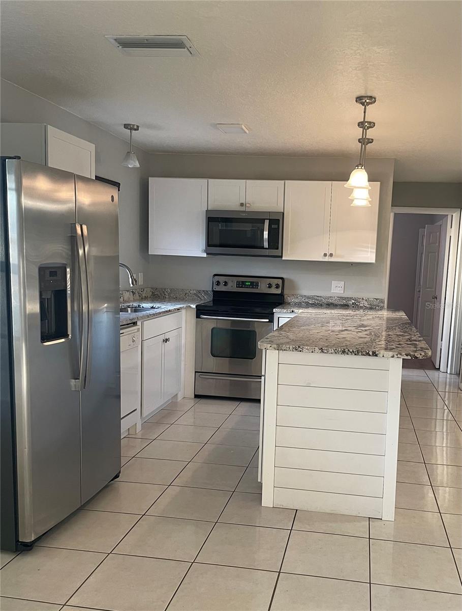 WOODBERY ESTATES - Residential Lease