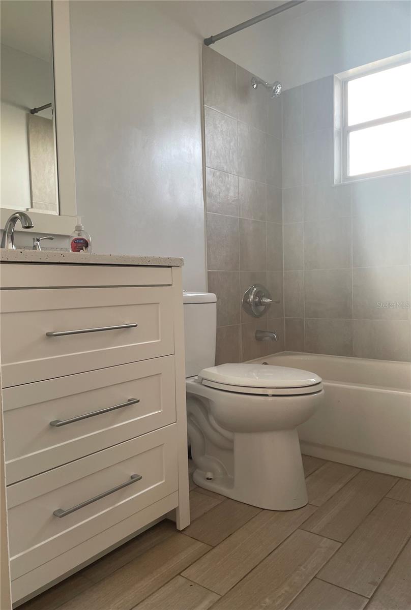 WOODBERY ESTATES - Residential Lease