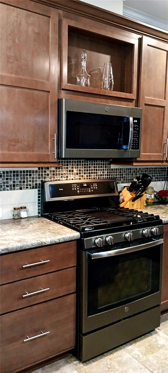 HOLIDAY VILLAGE CO-OP M/H UNREC - Residential