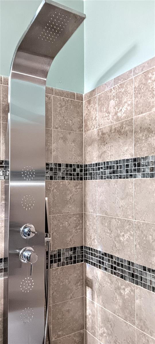 HOLIDAY VILLAGE CO-OP M/H UNREC - Residential